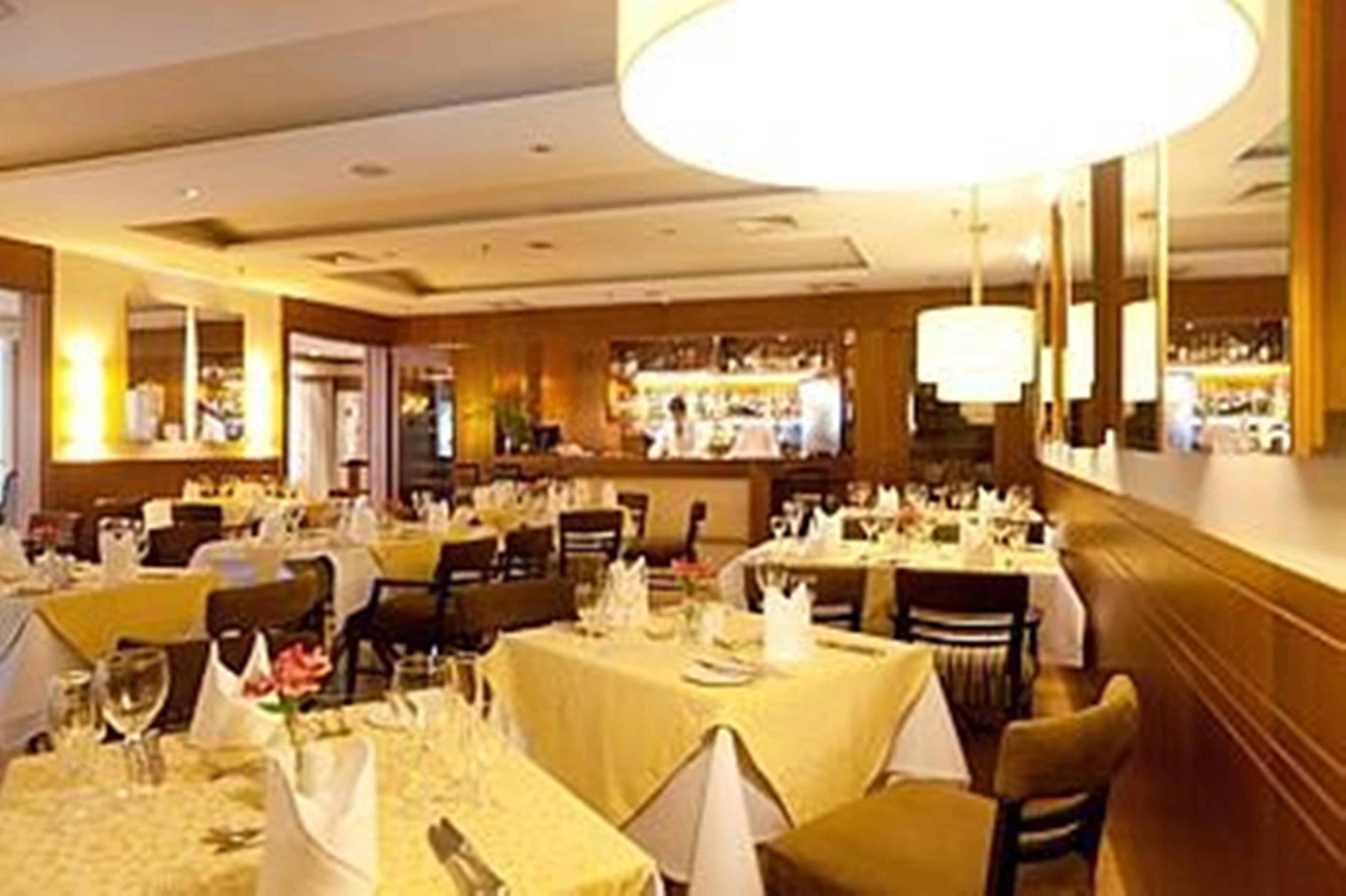 Gran Estanplaza Berrini Hotel São Paulo Ngoại thất bức ảnh Restaurant in the hotel
